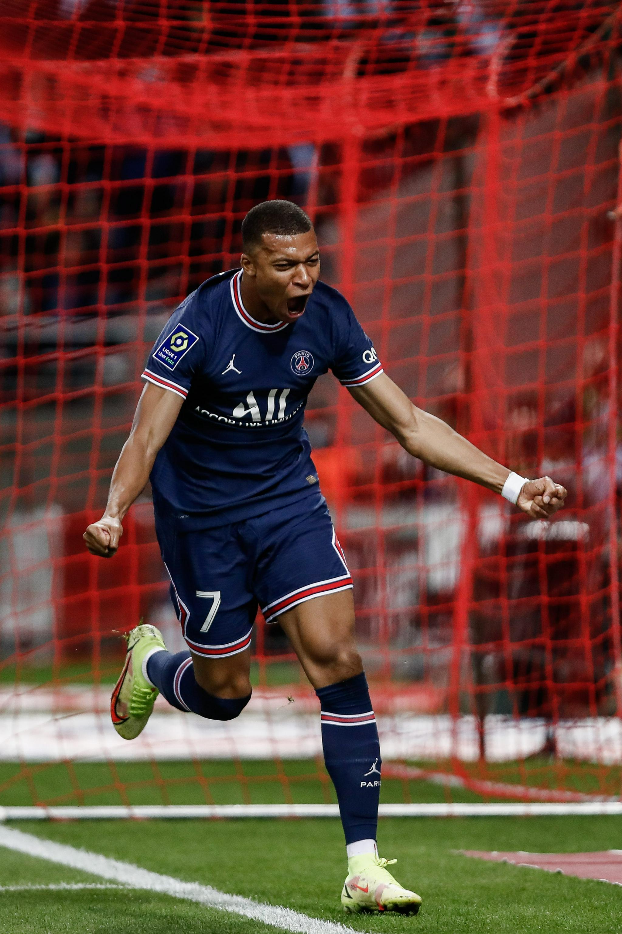 阿斯：巴萨球员圣诞节假期仅有一周，1月份面临四线作战