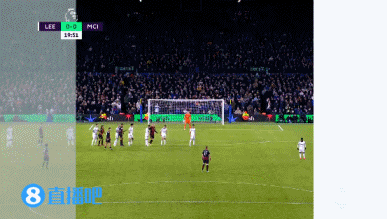 记者：多特仍在推进桑乔的转会，相关谈判正在进行中