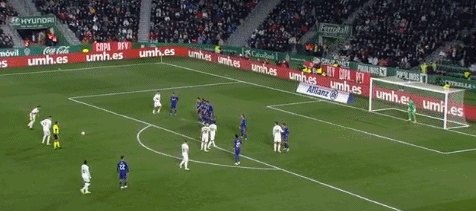 米体：托蒂被前妻指控留小女儿独自在家，检方认为指控不成立