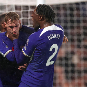 看着都疼！加纳国脚脚踝90度翻转，被日本击败，下轮战玻利维亚