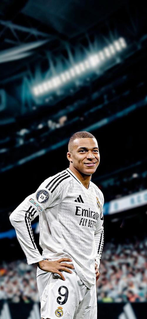 传闻：曼联和拜仁长期关注兰斯19岁中场马夏尔-蒂亚