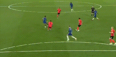 诺坎普国王，巴萨对阵毕包第10分钟时主场观众高喊“梅西”