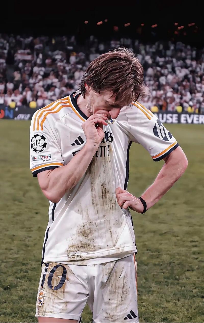 球员暖心动作感动全场