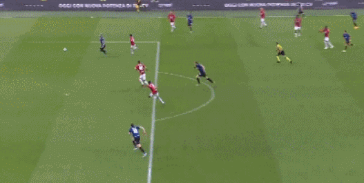 天空体育：伊萨克抵达纽卡训练基地，纽卡其他球员今日放假