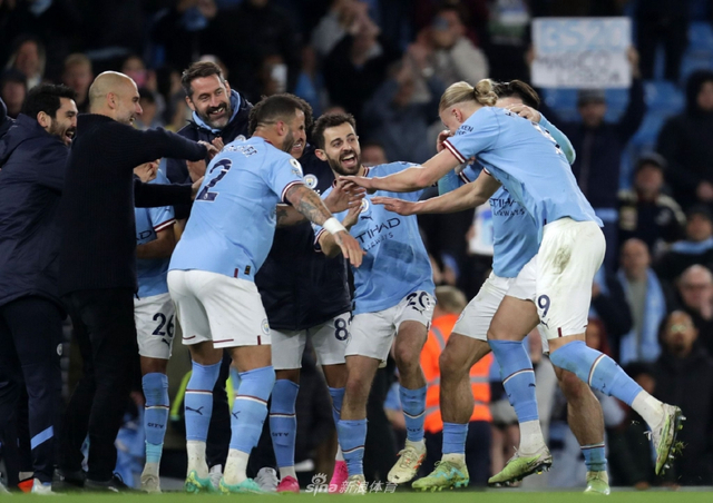 张外龙：曾跟球迷承诺一定会回到重庆；跪谢最努力的球员们